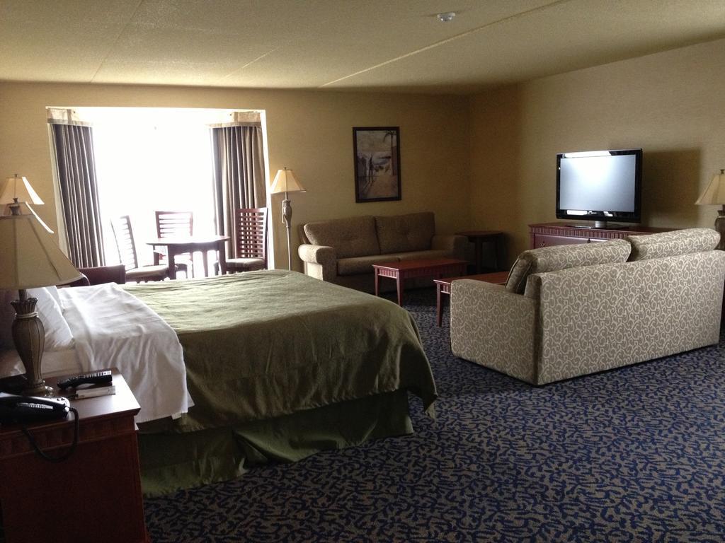 Quality Inn & Suites Bay Front Sault Ste. Marie Ngoại thất bức ảnh
