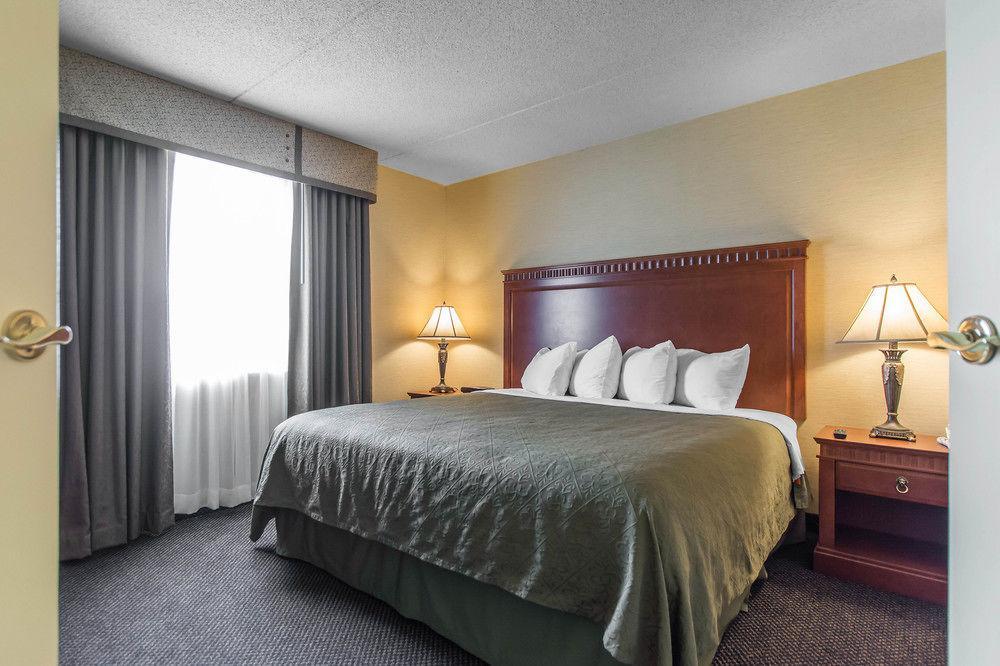 Quality Inn & Suites Bay Front Sault Ste. Marie Ngoại thất bức ảnh