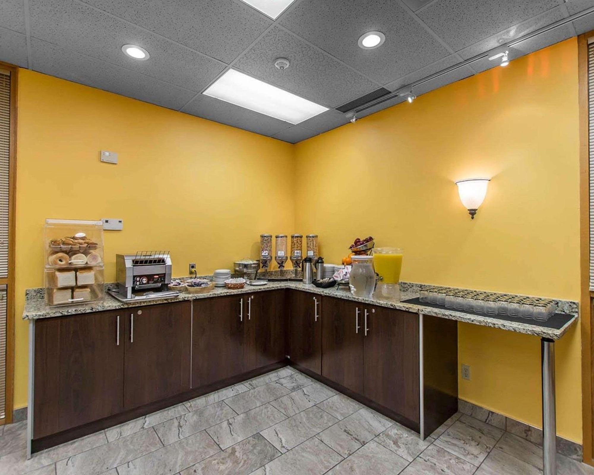 Quality Inn & Suites Bay Front Sault Ste. Marie Ngoại thất bức ảnh