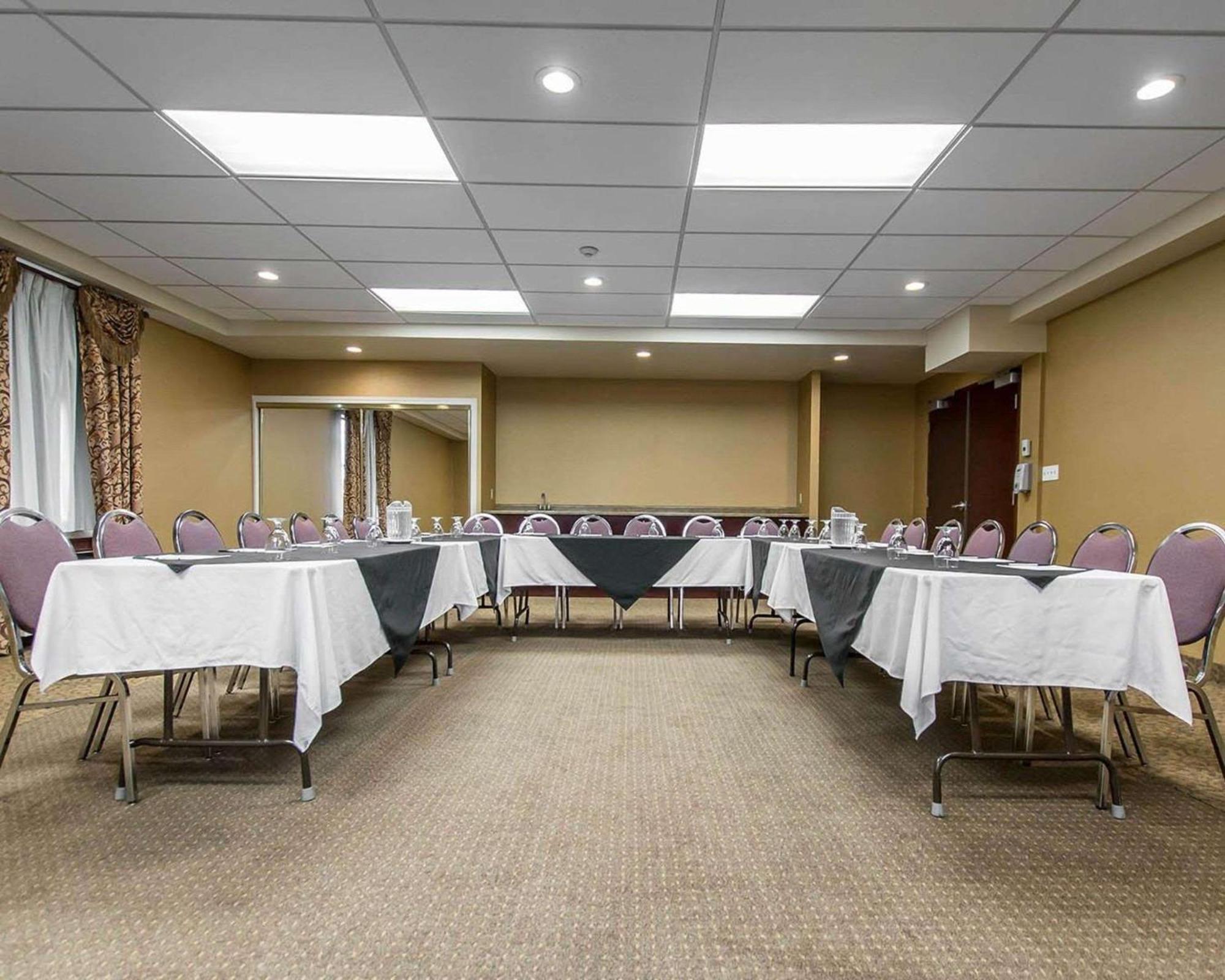 Quality Inn & Suites Bay Front Sault Ste. Marie Ngoại thất bức ảnh