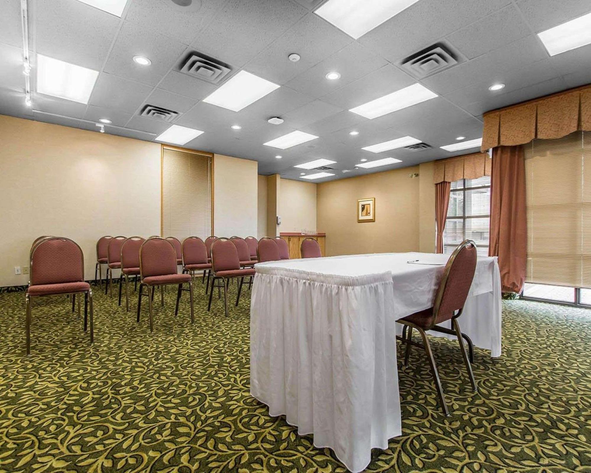 Quality Inn & Suites Bay Front Sault Ste. Marie Ngoại thất bức ảnh