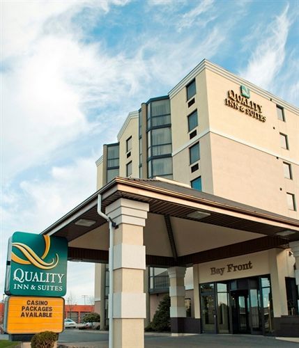 Quality Inn & Suites Bay Front Sault Ste. Marie Ngoại thất bức ảnh
